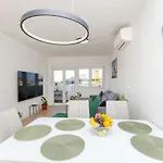 Modern Living Airy