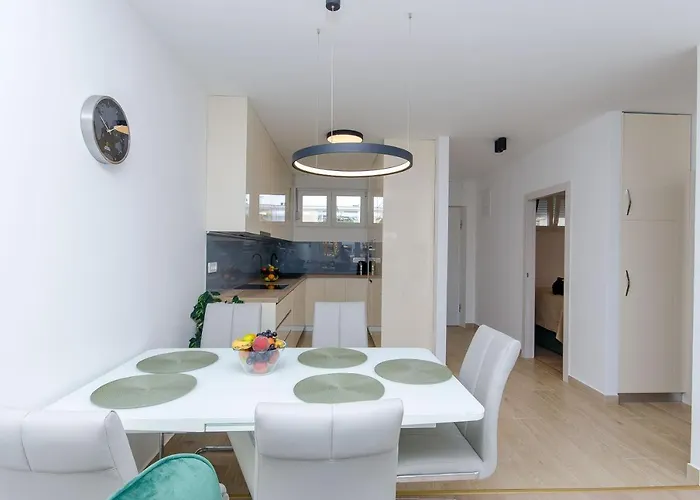 Modern Living Airy Apartman Split