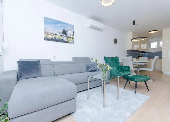 Modern Living Airy Apartman Split